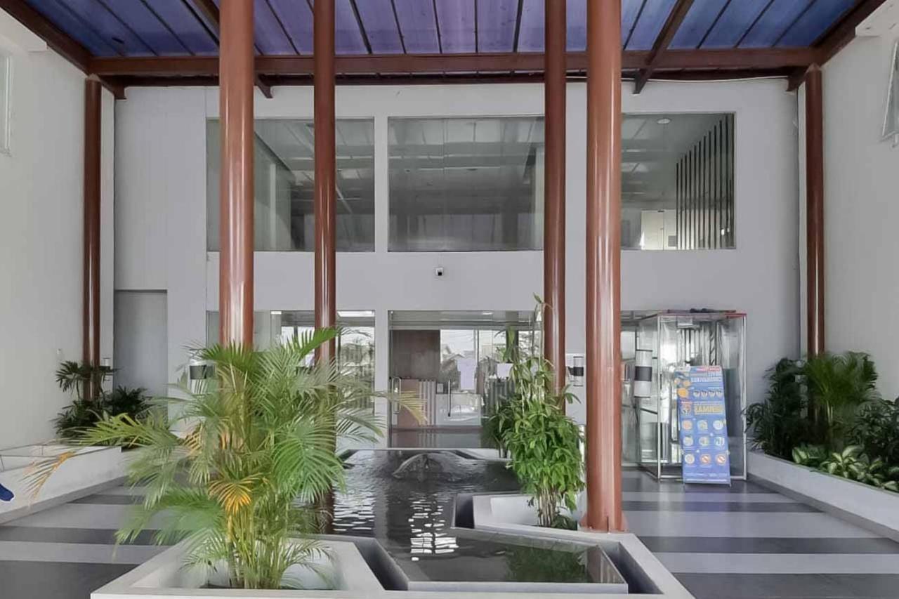 Apartment Riverview Residence Jababeka Redpartner チカラン エクステリア 写真