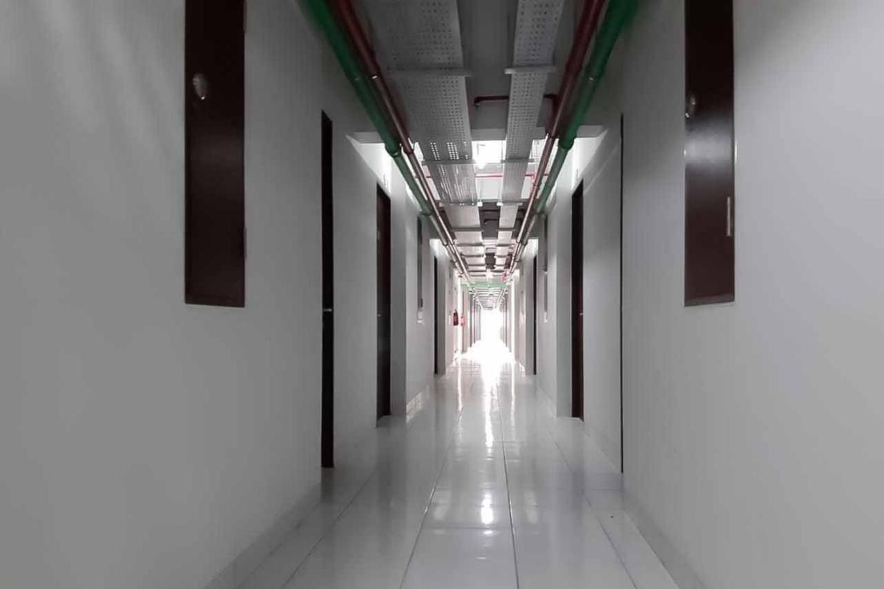 Apartment Riverview Residence Jababeka Redpartner チカラン エクステリア 写真