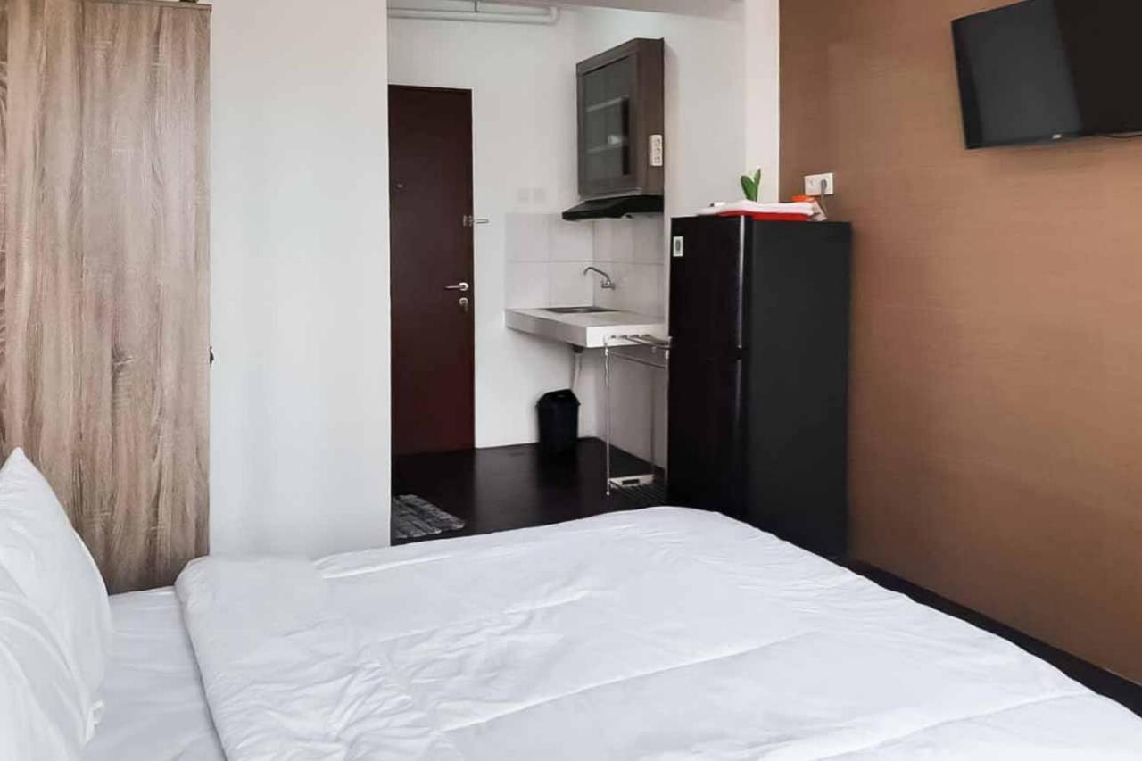 Apartment Riverview Residence Jababeka Redpartner チカラン エクステリア 写真