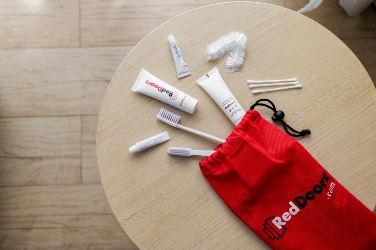 Apartment Riverview Residence Jababeka Redpartner チカラン エクステリア 写真