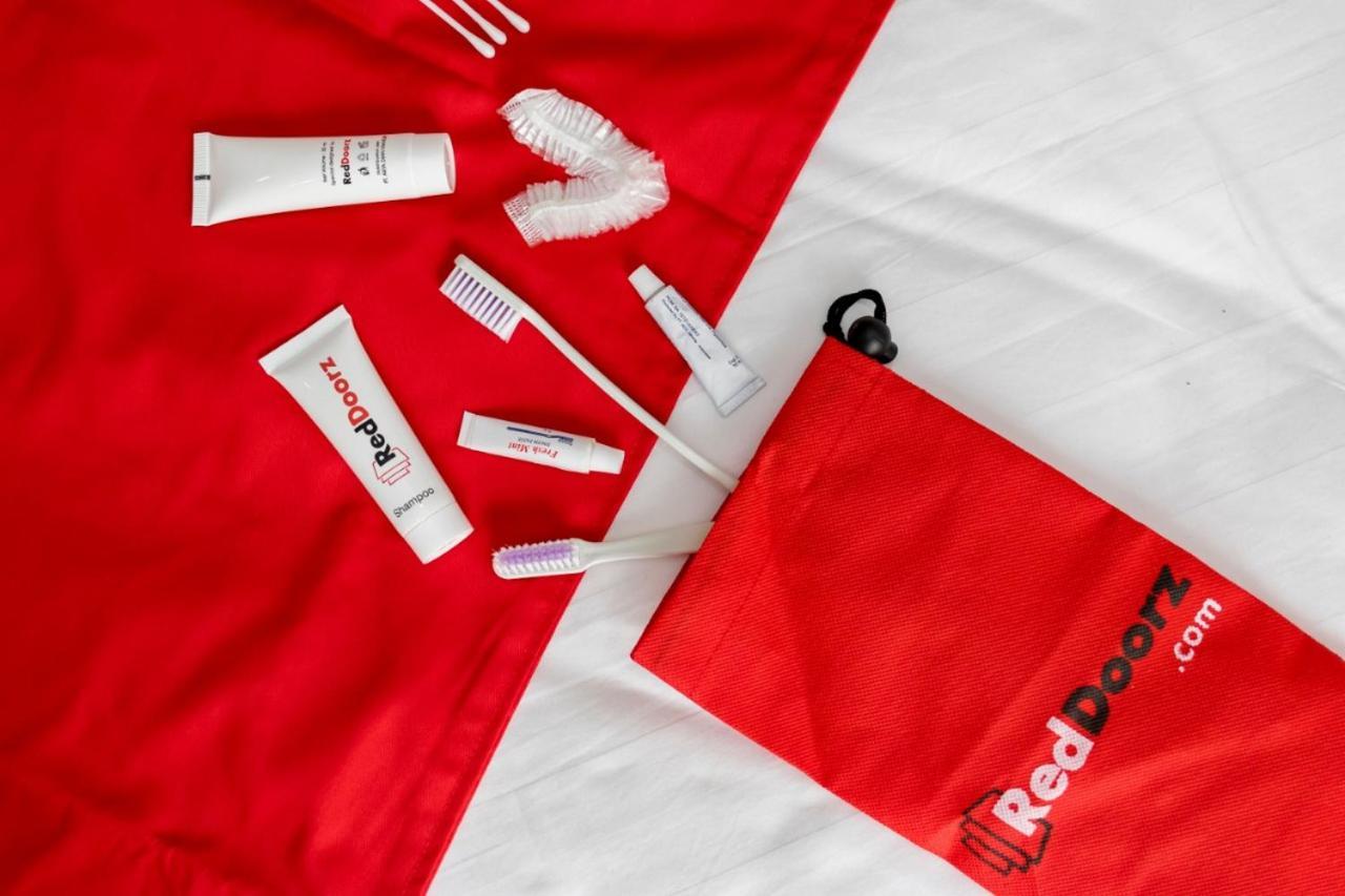 Apartment Riverview Residence Jababeka Redpartner チカラン エクステリア 写真